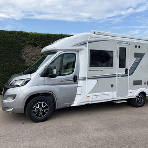 Modernas y Elegantes Mini Caravanas 4x4, Autocaravanas Ligeras Todoterreno con Capacidad para 4 Personas - Product Image 5