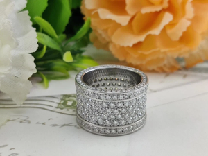 2.50Ct Corte redondo Real Moissanite Eternity Wedding Band 14K Chapado en oro blanco Elegante anillo de moissanita - Product Image 2