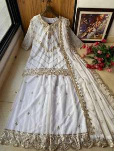 Magnifique top-plazzo Set Top en georgette lourde avec un beau plazzo brodé entièrement cousu Matériau de qualité supérieure - Product Image 4