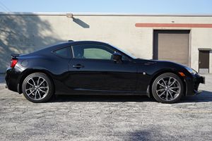 Excellent Condition Used 2018 <b>Toy</b>-ota 86 GT - Product Image 6