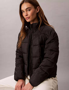 Chaqueta acolchada ligera con cuello levantado negro personalizado de último diseño, chaqueta de burbujas resistente al agua, chaqueta acolchada de plumón de ganso para mujer - Product Image 3