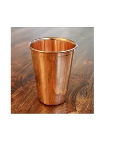 Vaso de cobre duradero con borde redondeado hecho a mano para un estilo cómodo y atractivo de bienestar holístico - Product Image 1