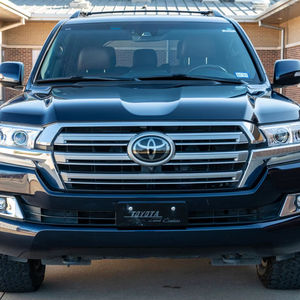 Toyota Land Cruiser 2018 (DISPONIBLE CON VOLANTE A LA IZQUIERDA Y A LA DERECHA) - Product Image 1