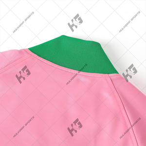 Chaqueta bomber de satén rosa AKA, forro polar estilo universitario, cinta y forro personalizados Alpha |   Kapa |   Chaqueta universitaria estilo hermandad Alpha - Product Image 5