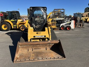 Minicargadora Usada de Alto Rendimiento con Motor Caterpillar, Bomba Hidráulica Eaton, Capacidad de Carga Nominal de 9 Toneladas y Uso Eficiente de Combustible - Product Image 2