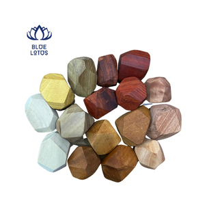 Pierres d'équilibre en bois Tumi Ishi - Product Image 1