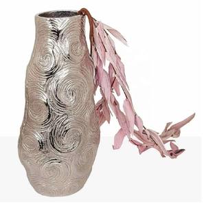 Élégant vase à fleurs abstrait en aluminium doré décoratif de table moderne parfait pour la décoration intérieure de la maison, du bureau ou du salon - Product Image 5