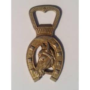 Abrebotellas de latón elegante y ligero con un aspecto de moda perfecto para ocasiones de regalo - Product Image 4