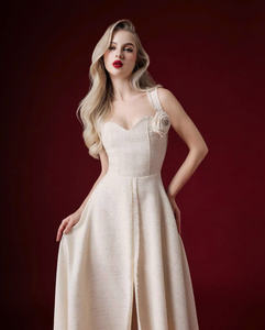 Design exquis avec robe de soirée midi sans bretelles avec embellissement floral élégant fabriqué au Vietnam - Product Image 4