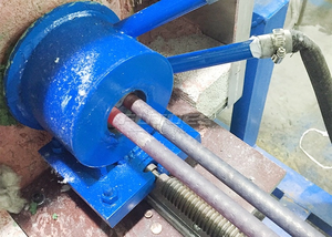 Petite machine de coulée continue horizontale avec contrôle PLC et traction par servomoteur pour la production de barres en cuivre, laiton et bronze - Product Image 3
