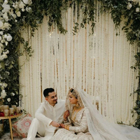 Mogra Nikah Toile de fond Rideau élégant blanc cassé/blanc pour une superbe décoration de mariage Décoration de mariage islamique élégante