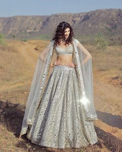 Femmes élégant été tenue décontractée Mono Satin soie avec dentelle paillettes brodé feuille miroir travail Patta toile impression - Product Image 4