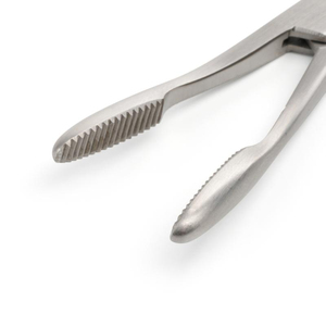 Pinzas Quirúrgicas Veterinarias de Acero Inoxidable REHMAT NOOR INDUSTRY RN-VPF-001, Pinzas Hemostáticas Curvas y Dentadas de 16 cm - Product Image 6