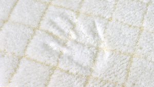 Venta al por mayor de lujosas alfombrillas de baño de poliéster personalizables Productos de baño a granel de la empresa CO.LTD. - Product Image 4