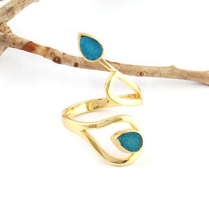 Incroyable fantastique anneau de créateur en sucre bleu ciel, plaqué or, réglable, fait à la main, bague ouverte, ensemble de bagues pour elle - Product Image 1