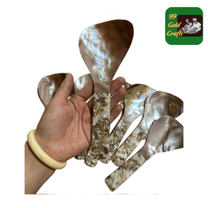 Coutellerie artisanale : Cuillère en coquille d'huître, cuillère en nacre, cuillère à caviar en nacre pour décoration de table naturelle ou cadeaux de luxe - Product Image 1