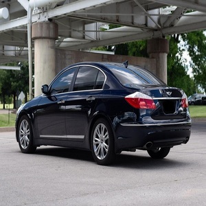 Perfect Blend 2011 Hy Undai Genesis 4,6 V8 Power Tracción trasera Transmisión automática de 6 velocidades Clean Luxury Sedan - Product Image 2