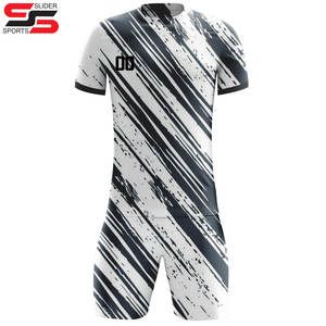 Uniforme d'équipe de football pour hommes adultes personnalisés ensembles d'entraînement de haute qualité avec logo imprimé maillots de football vêtements de sport - Product Image 5