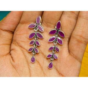 Boucles d'oreilles en argent sterling 925 avec rubis naturel élégantes et légères pour les mariages et les anniversaires - Product Image 6