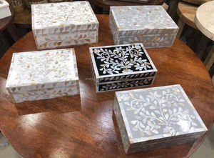 Lujoso quemador de incrustaciones de madera de acacia natural con quemador Bakhoor y caja de quemador Bakhoor acrílico de lujo de India - Product Image 4