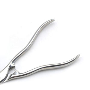 Premium Stainless Steel Straight Blade Sharp Tip Cuticle Cutter Nipper for Fingernails and Toenails with Custom Logo Thick Nails - Product Image 2