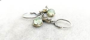 Pendientes Hechos a Mano de Plata de Ley 925 con Piedras Sintéticas de Alta Calidad - Product Image 2