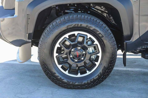 2024 Toy-ota Tacomq TRD Off-Road 4dr Double Cab 4WD 5,0 ft. SB 2.4L 4cyl Turbo gas/híbrido eléctrico 8A - Product Image 2