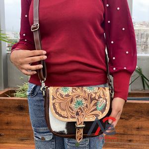 Bolso de Cuero Vacuno Genuino de Alta Calidad, Elegante y Personalizado, Bolso Cruzado de Diseño con Herramientas Artesanales para Mujer - Product Image 1
