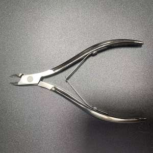 Pince à cuticules professionnelle en acier inoxydable Vietnam coupe-ongles de haute qualité - Product Image 1