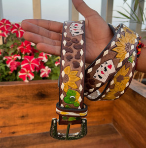 Cinturón de cuero mecanizado a mano para mujer, cinturón personalizado de cuero genuino de grano completo occidental, cinturón de vaca Floral de calidad Premium - Product Image 3