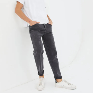 Los nuevos pantalones vaqueros 2025 Dark Cool Fashion Casual para hombre cuentan con bordado de alas y diseño de letras en las piernas - Product Image 6