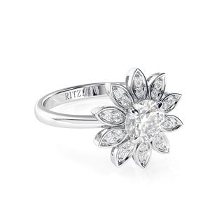 Bague de fiançailles pour femme en argent sterling et or rose, style floral, avec diamant de laboratoire taille ronde, par RITZIN - Product Image 5