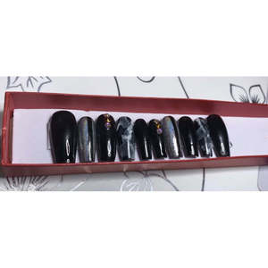 Cappotti in Ecopelliccia da Donna in Nero con Design Magic - Product Image 3