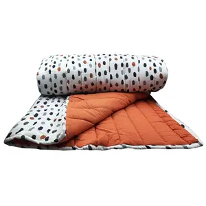 ขายส่งสิ่งทอที่บ้านหรูหราคุณภาพสูงผ้านวมคลุมเตียงผ้าฝ้ายปักผ้านวมขนาดและการออกแบบส่วนบุคคล - Product Image 1