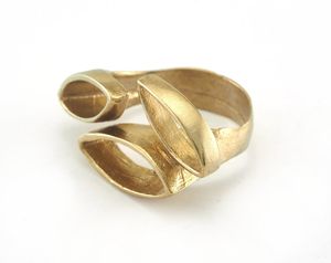 แหวนกรงทองเหลืองชุบทองสำหรับผู้หญิงเครื่องประดับแฟชั่นทำมือแบบเปิดปรับได้ทันสมัยโมเดลการเชื่อมขายส่ง - Product Image 3