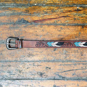 Ceinture de cowboy western style rétro punk avec rivets, en cuir de vache véritable avec motif en relief de feuilles et boucle en alliage, personnalisable - Product Image 2