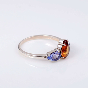 Nuevo Anillo de Latón con Piedras Preciosas, Anillo Delicado de Latón Plateado para Mujer, Joyería Boho con Tres Piedras Preciosas para Venta al por Mayor/OEM/ODM - Product Image 6