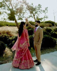 ชุดสูทปากีสถานที่หรูหราพร้อมตาข่าย dupatta ที่อุดมไปด้วยและดูพรีเมี่ยมสำหรับกิจกรรมพิเศษที่มีอยู่ในขนาดที่แตกต่างกัน - Product Image 3