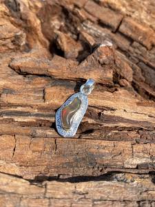 Pendentif en opale brute fait main, argent sterling 925, pierre précieuse unique, bijou fantaisie tendance, cadeau pour femme et homme - Product Image 2