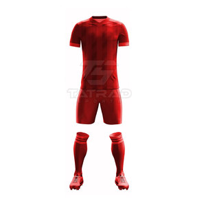 Tenue de football personnalisée de haute qualité pour hommes adultes, 100% polyester, manches courtes, légère, séchage rapide, respirante - Product Image 5