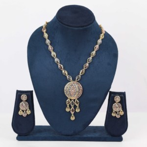 Conjunto de joyas chapadas en oro de 3 tonos religiosos ortodoxos, joyería artificial de moda tricolor de lujo elegante y elegante - Product Image 1