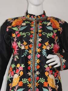 Chaqueta de Invierno 2026 Estilo Boho Chic con Bordado Suzani, Nueva Chaqueta de Moda con Bordado a Mano Suzani, Última Moda en Vestidos Casuales para Mujer - Product Image 2