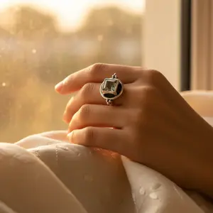 Bague géométrique en quartz vert plaqué rhodium faite à la main pour femmes - Argent sterling 925 - Bijoux cadeau - Product Image 2