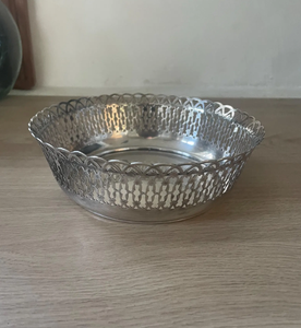 Hot <b>Sale</b> Modern round Shaped Iron Tray <b>for</b> <b>Home</b> Restaurant Farmhouse at Low Price Indian Supplier Metal Tray <b>for</b> Serving - Product Image 2