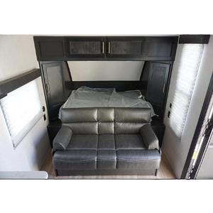 Caravana de Viaje Ligera 2022, Modelo Forests Rivers Wolfs Pups 17JG, 5-6 Asientos, para Campamentos Familiares, Casa Móvil - Product Image 5