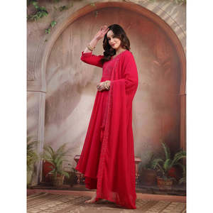 ชุดอานาร์กาลีปักลายสีชมพูสำหรับผู้หญิง พร้อมผ้าคลุมไหล่ สำหรับงานเทศกาล งานเลี้ยงสังสรรค์ สไตล์ปากีสถาน - Product Image 2