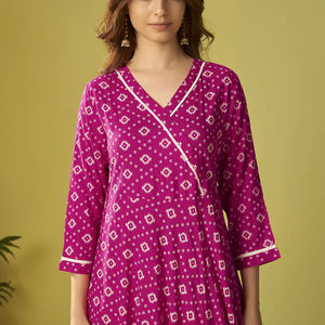 Vestido Aanarkali de Algodón de la Mejor Calidad con Bordes Bordados y Dupatta Fluido para Reuniones Espirituales, Ropa India y Pakistaní - Product Image 1