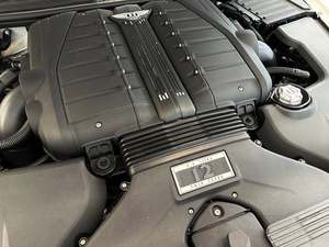 BEN-TLEY W12 ONYX EDITION AWD 2018, Volante a la Izquierda - Product Image 2