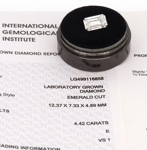 SARVA JEWELS Luxury VVS Moissanite Piedra preciosa sintética Color blanco D Corte Esmeralda Certificado por IGI para la fabricación de joyas HOMBRES - Product Image 5