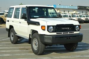 Nuevo/Usado para LC 78 Hardtop RHD 4x4 8 Cilindros LX SUV Automático con Asientos de Cuero Oscuro en Venta - Product Image 5